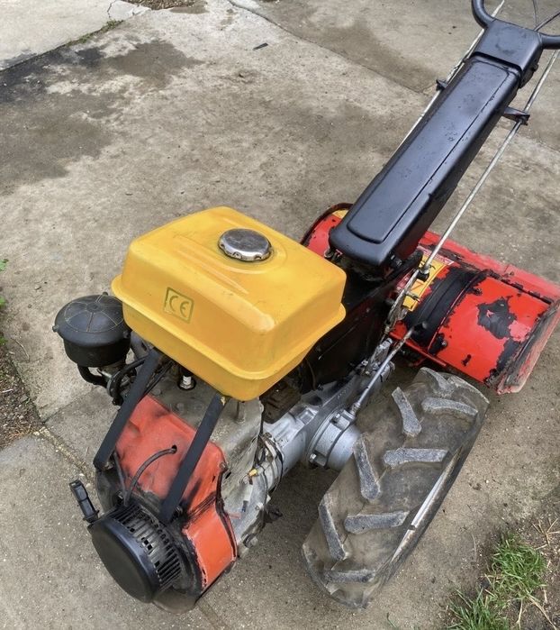 Motocultor Antonio Carraro.