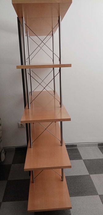 Етажерка за книги