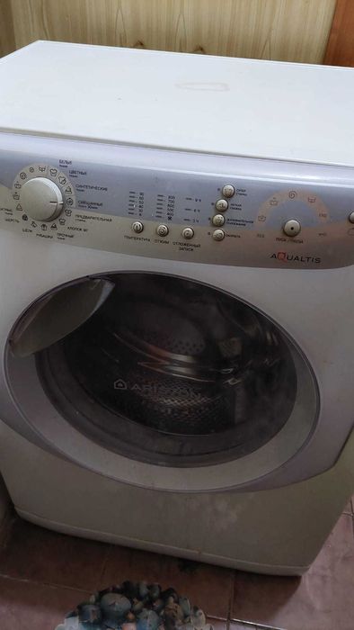 Стиральная машина Ariston AQUALTIS
