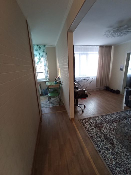 Продам 2 комнатную квартиру срочно