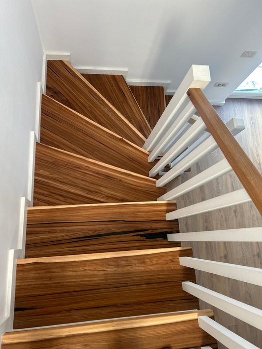 Trepte cu rasina epoxidica