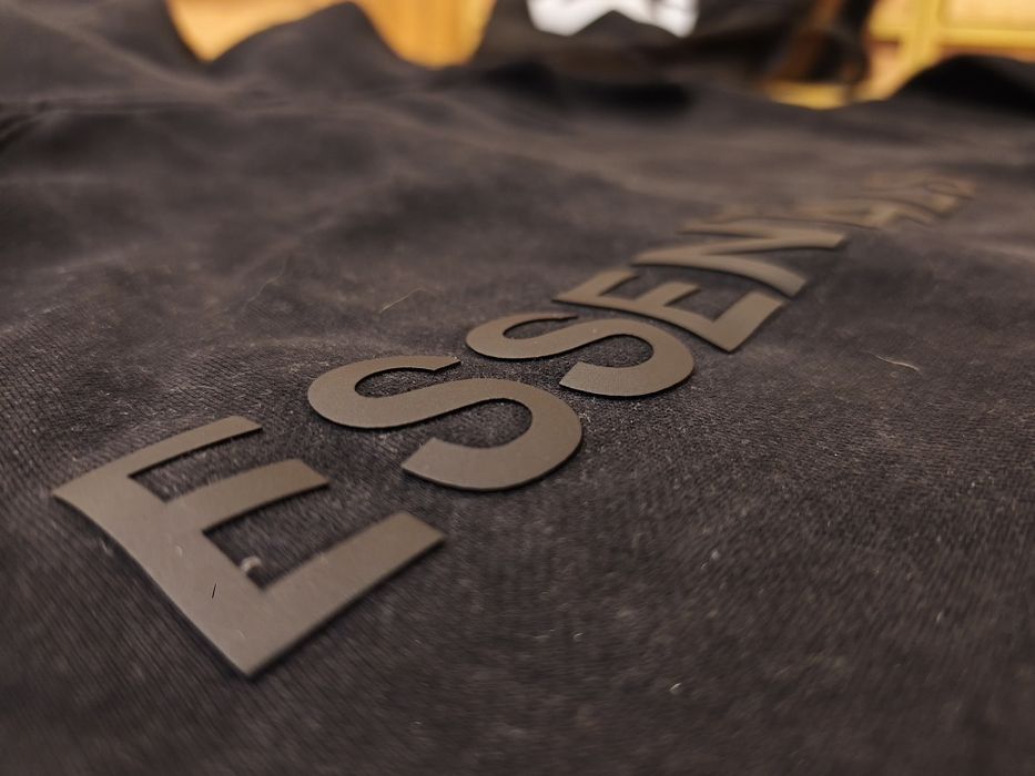 Essentials суичър L размер(става като за М)