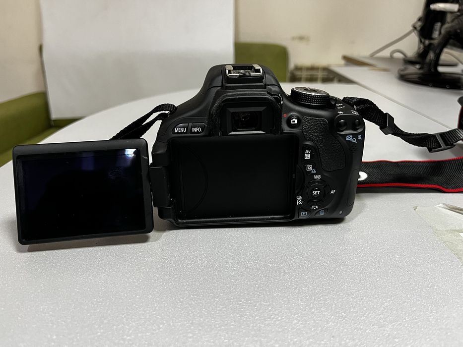 Продам камеру canon 600d