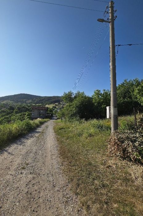 Продава се Парцел в с. Люлин, Област Перник - 783 кв.м за 103 €/кв.м - Снимка #1