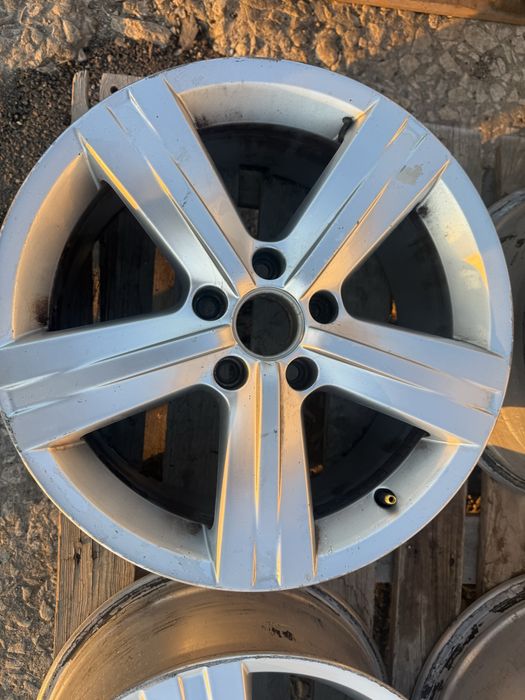 Алуминиеви джанти VW PASSAT B7 7.5jx17 ET47 5x112 3AA601025E ном 311
