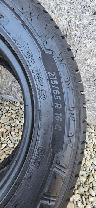 Anvelopa Continental 215/65 R16C 109/107T Michelin 215/65 R16C 106/104