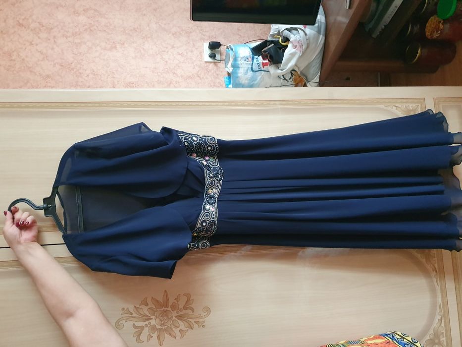 Продаю  платье .