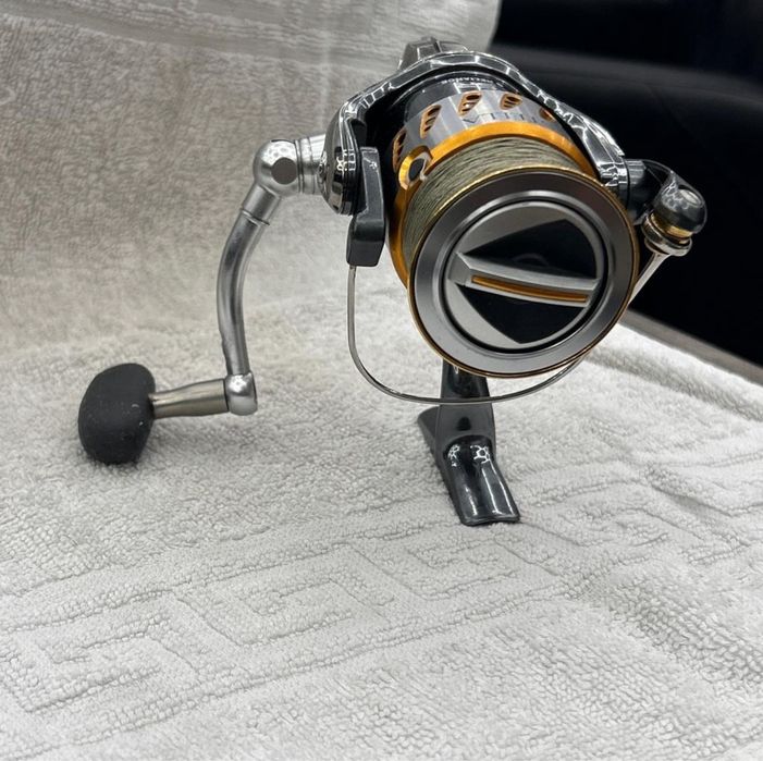 Vând set complet pescuit – Shimano Stella 2500 FD + accesorii