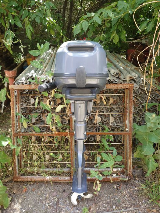 Лодка Kolibri,двигател,Yamaha