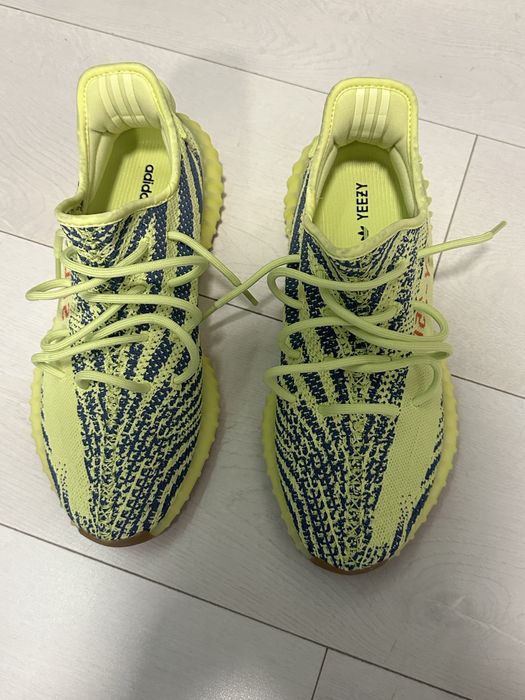 Yeezy 350 v2 Semi Frozen Yellow