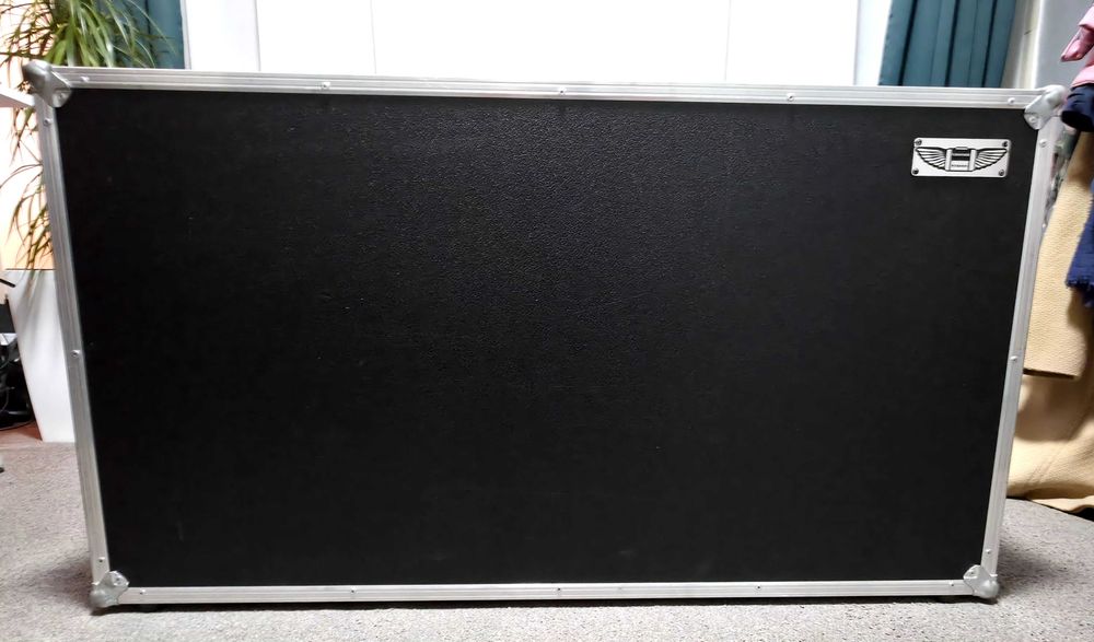 Flight case pentru DJ