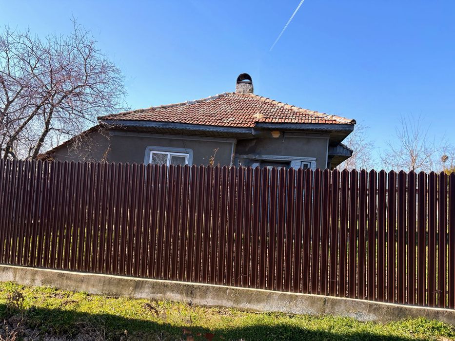 Casa la curte la 200 m de balta! La Ulmu, timpul curge altfel!