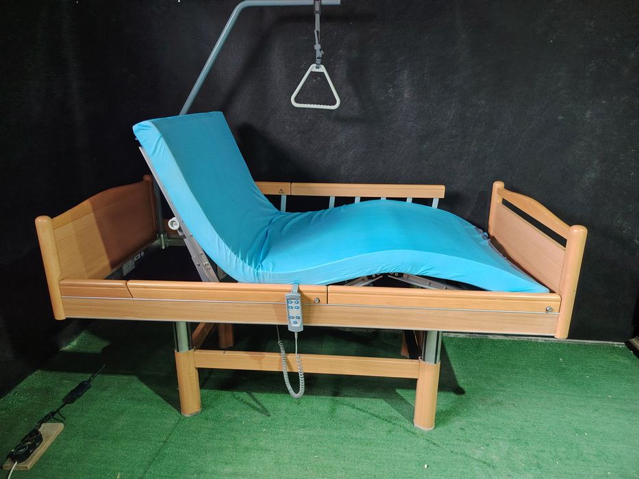 Електрическо болнично легло