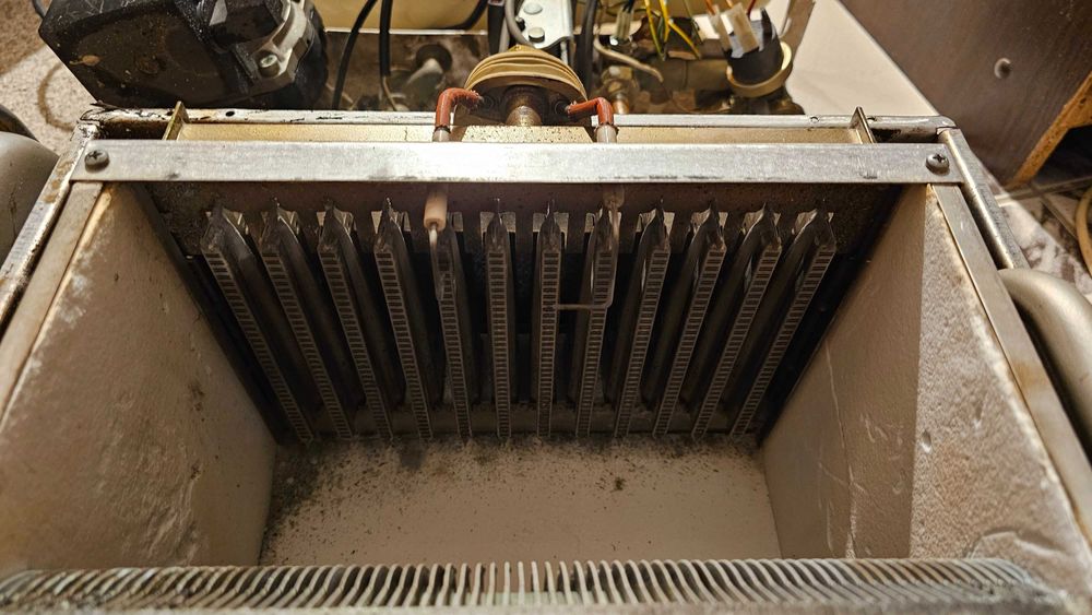 Dezmembrez centrala apartament Ferroli piese schimb