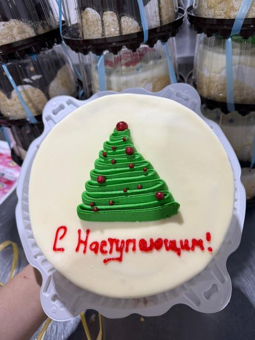 Продам ОПТОМ Новогодние торты !