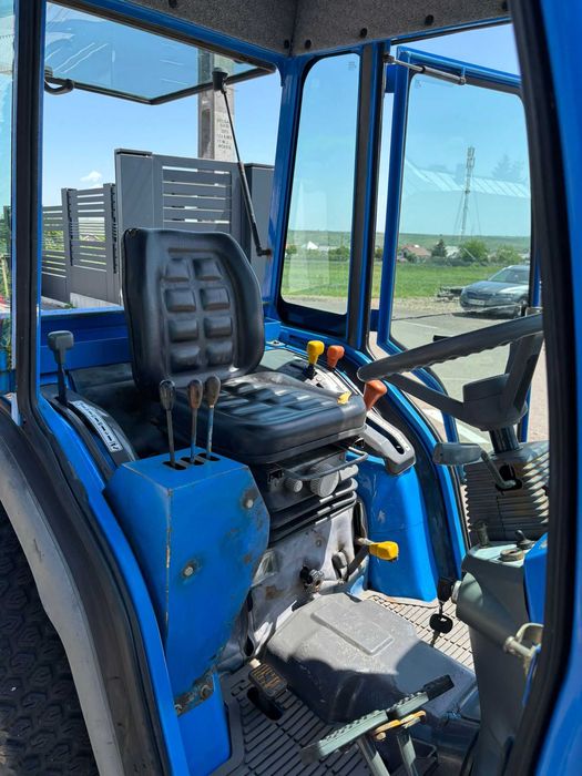 Tractor ISEKI 330 4x4