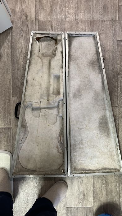 Чехол- Кейс для электрогитары