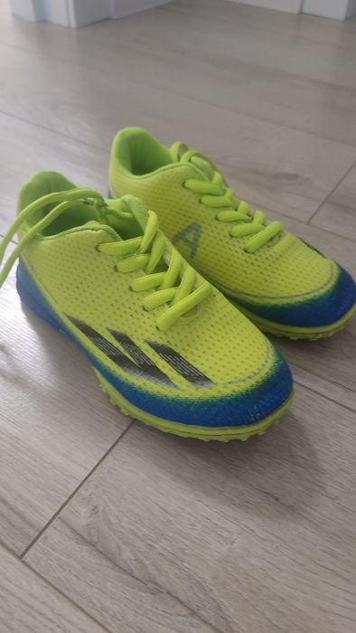 Продам сороконожки 28размер