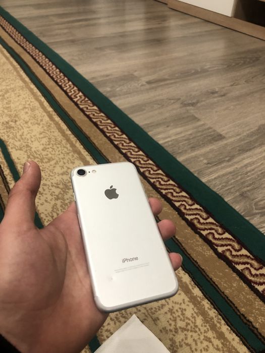 Iphone 7 в идеальном состоянии