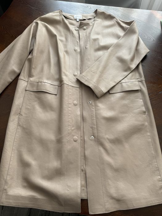 Куртки и пиджаки