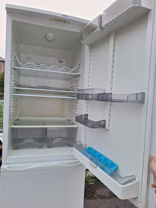 Продам холодильник атлант
