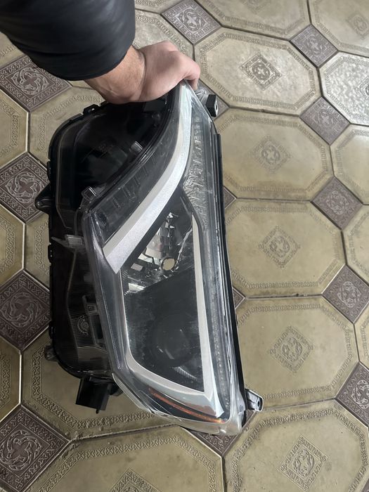 Продам фару рав 4 2017г