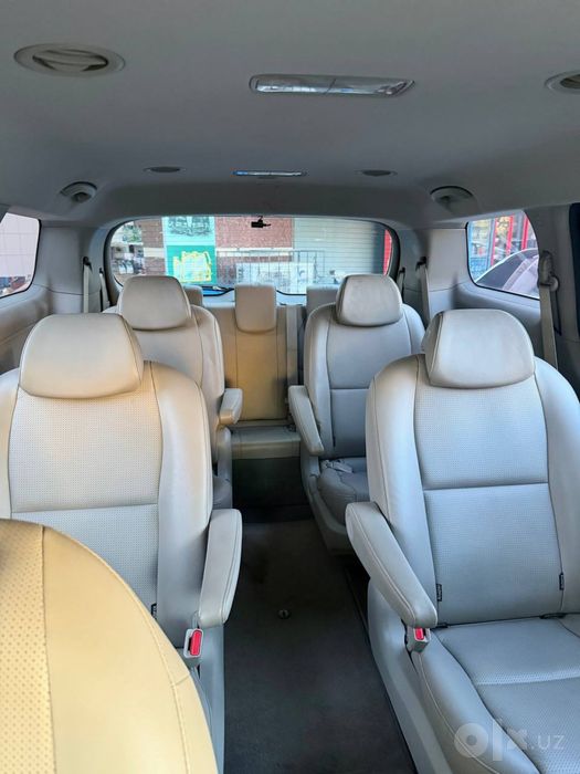 kia carnival srochno sotiladi