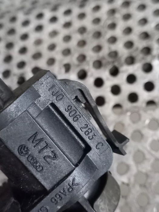 Supapa Electrovalva Vacuum Audi A4 B7 A6 4F C6 2.7 Tdi Motor BPP BSG - Dezmembrari Arad