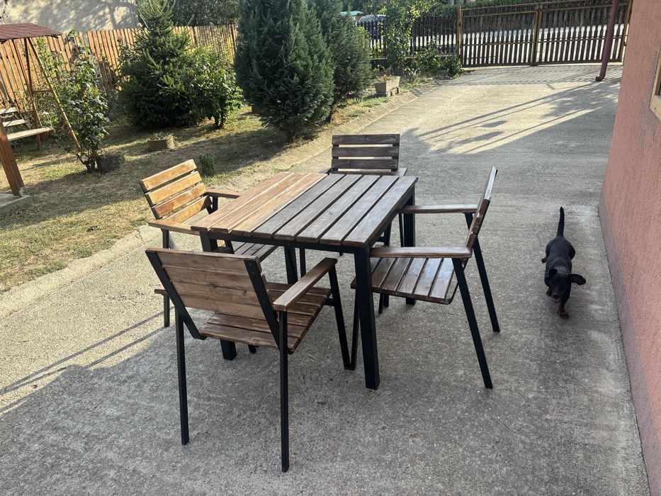 Set masa cu 4 scaune