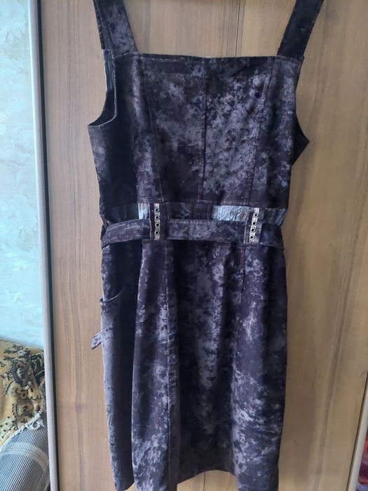 Женская одежда, платья