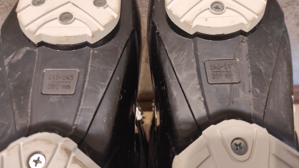 Горнолыжные ботинки 38-39