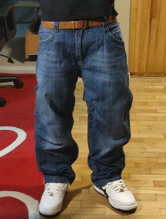 Flared baggy jeans