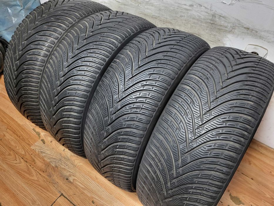 225/55/17 BF Goodrich / зимни гуми