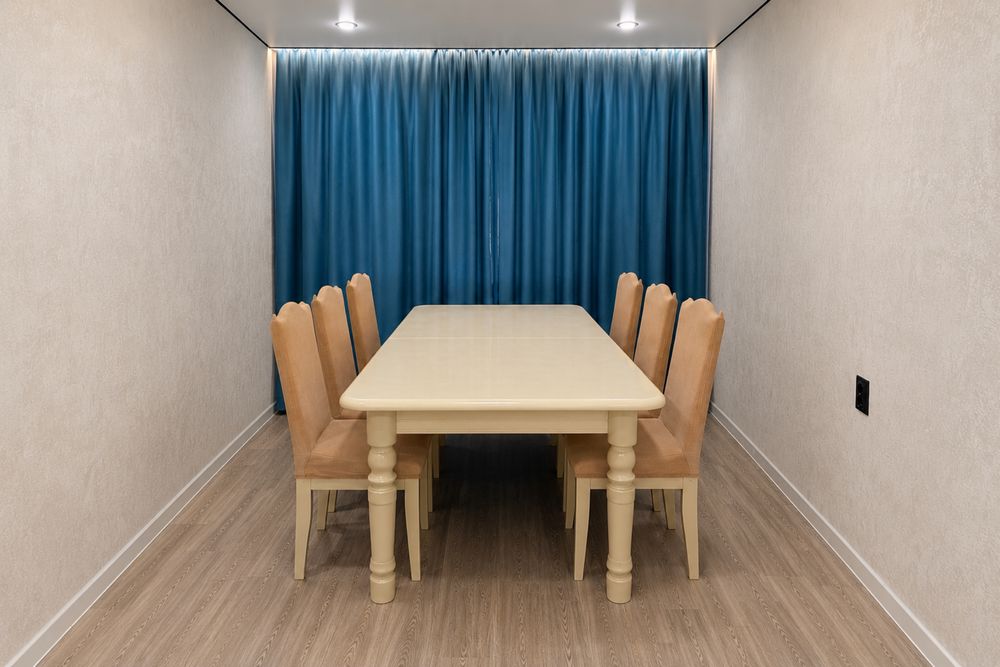 Продам стол со стульями