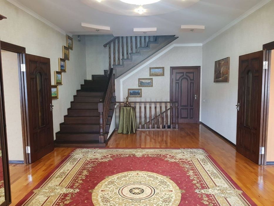 Продается дом 10 комнат, ориентир: Центр Луначарского, 510м²