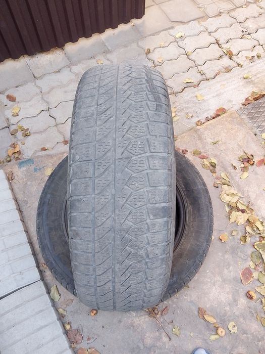 Резина 215/60/R16