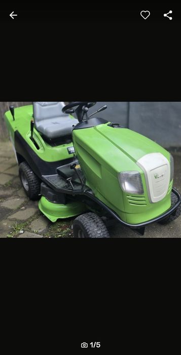 Tractoras gazon tuns iarba