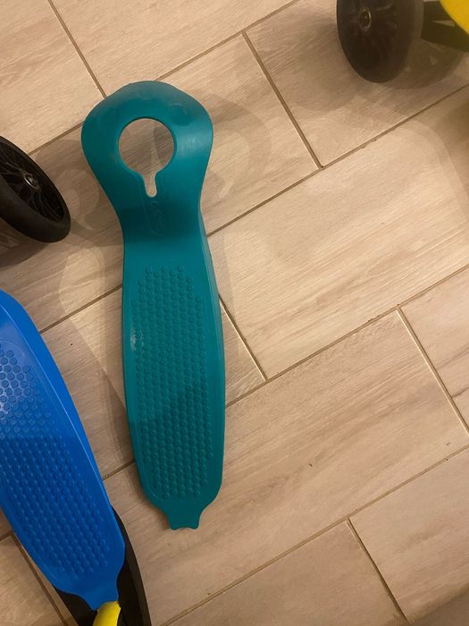 Trotineta Decathlon - 50 lei bucata