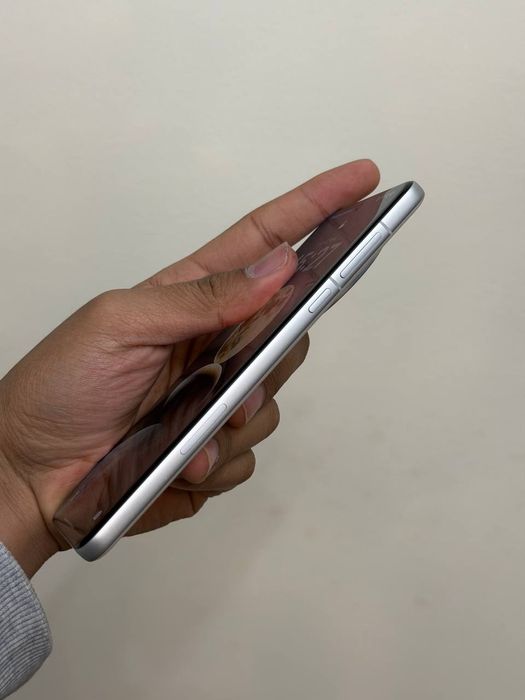 Oppo find x8 pro 16/512 94акб