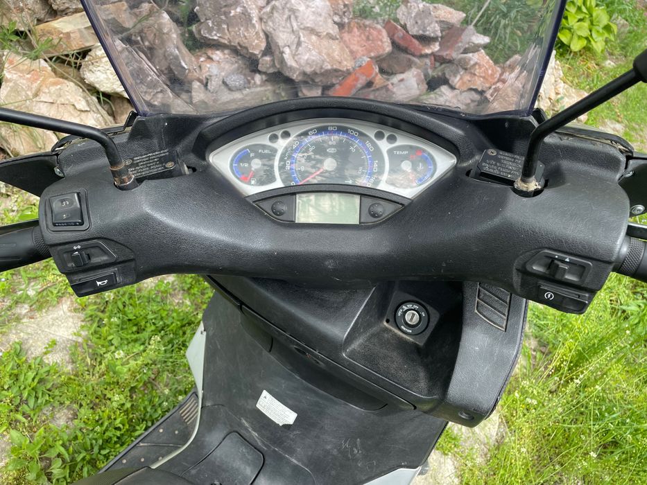 Мотор скутер Yamaha X-max(с документи)