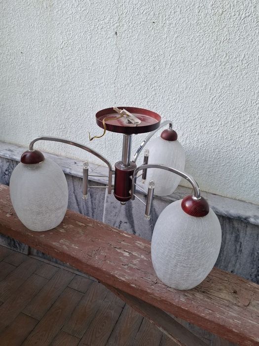 Люстра трех рожковая