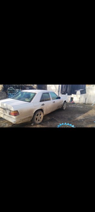 Продается Мерседес 124