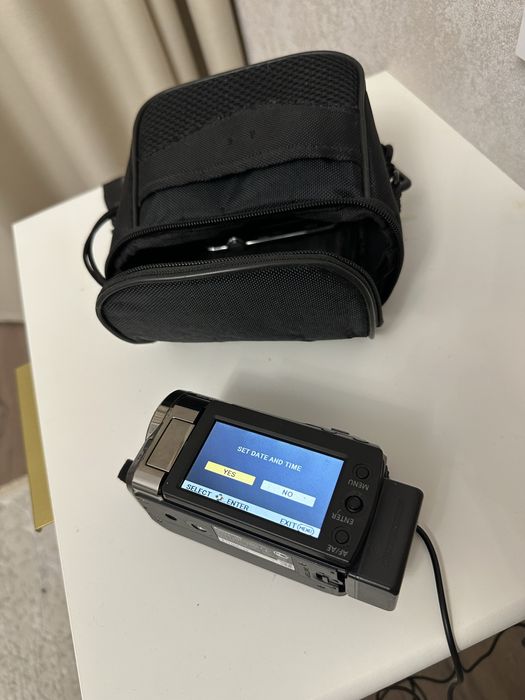 Продам видеокамеру Panasonic SDR-H100