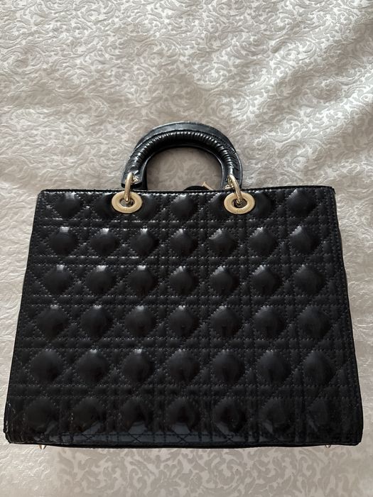 Продам кожаную красивую сумку как Новая