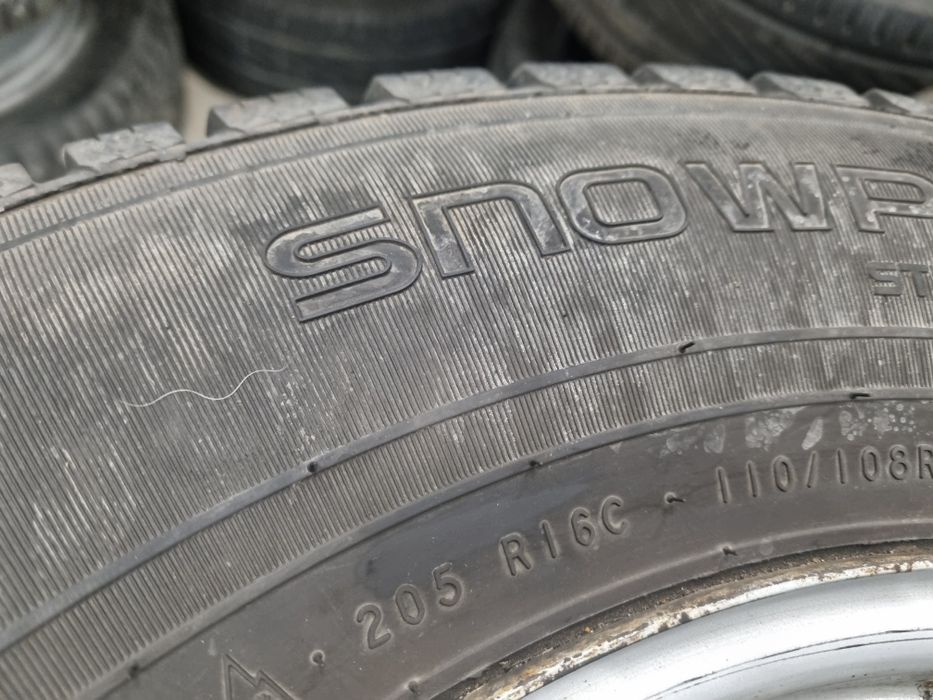 Jante otel Vw Amarok R16 anvelope iarna Nokian 205 R16 C