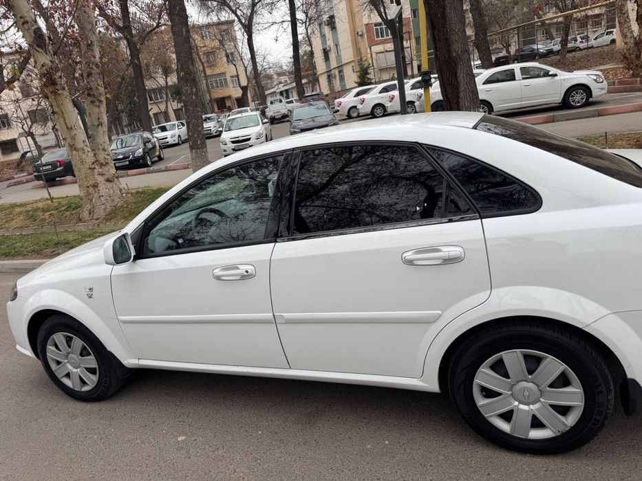 Lasetti Gentra yangi