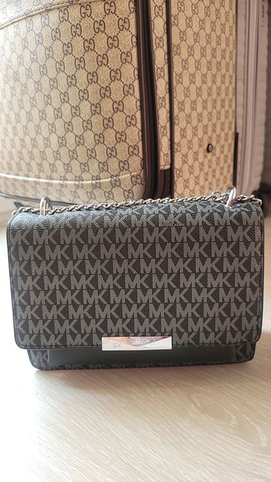 Сумка ,  клачи   ..