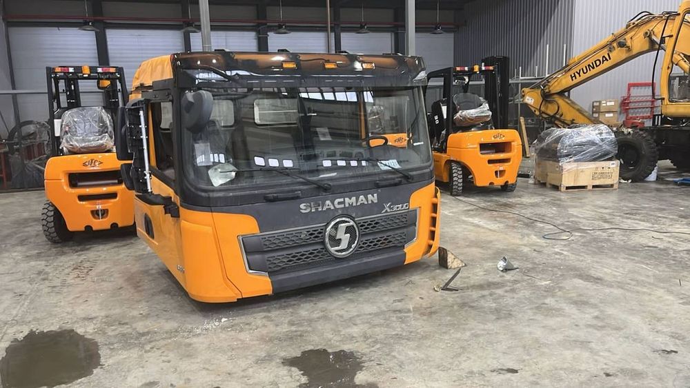 Все виды запчасти для хово и шахман 

По ходовке 

По кузову 

Масла