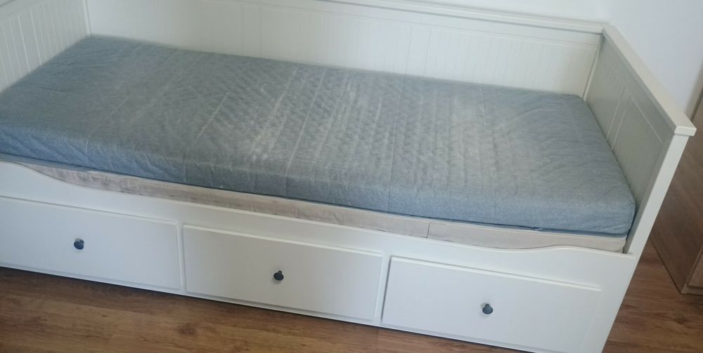Divan ikea  extensibil hemnes