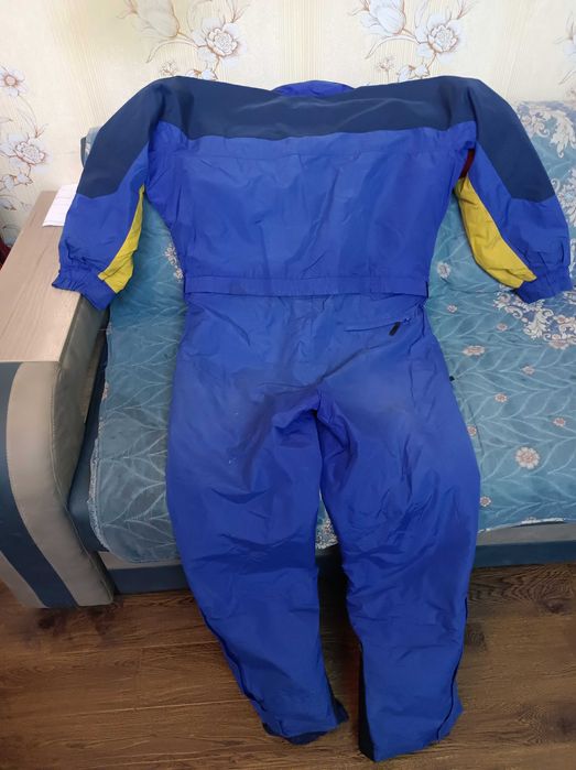 Продается лыжный комбинезон Colambia